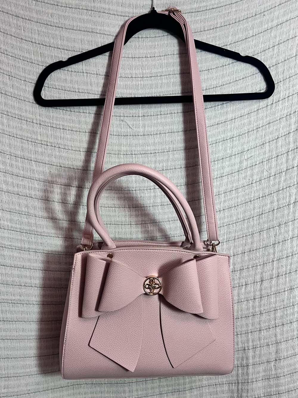 Elegant Pink Bow Accent Crossbody Handbag